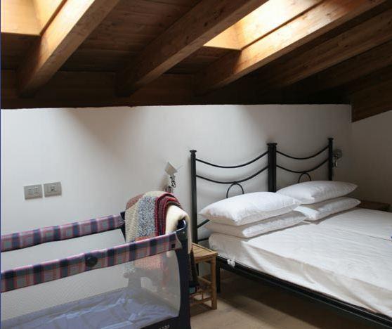 B&B Gardumo Ronzo-Chienis Стая снимка